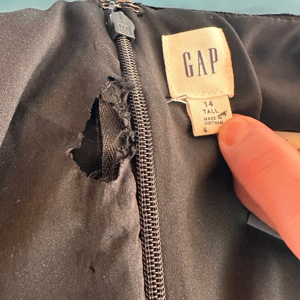 Gap Black Velvet V-Neck Jumpsuit Romper New with tags Size 14 Tall - Image 9