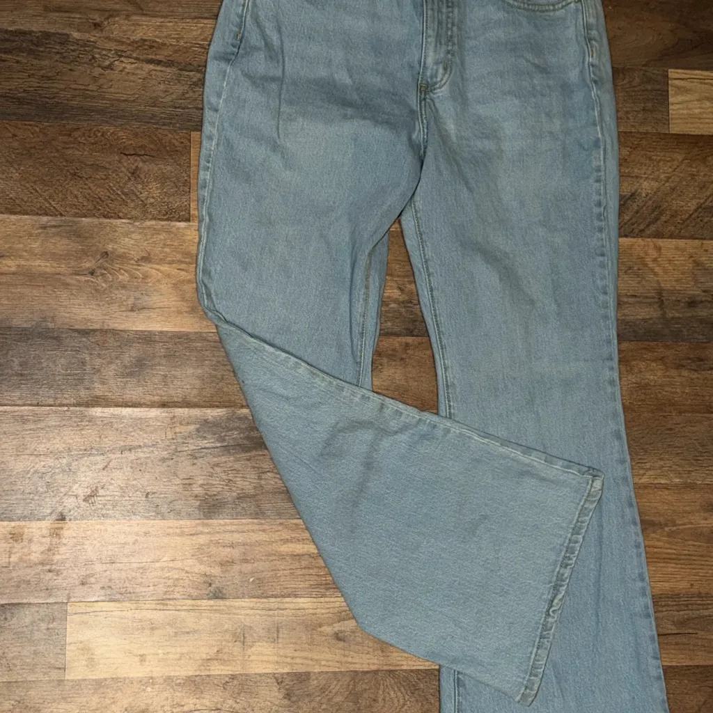 Universal Thread Light Blue Flare Jeans High Rise size 10 31 inseam - Image 3