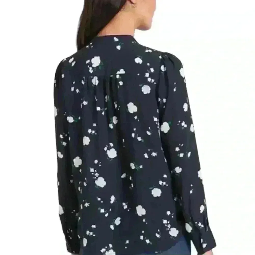 Banana Republic Women’s Drapery Classic Textured Floral Blouse - Image 2