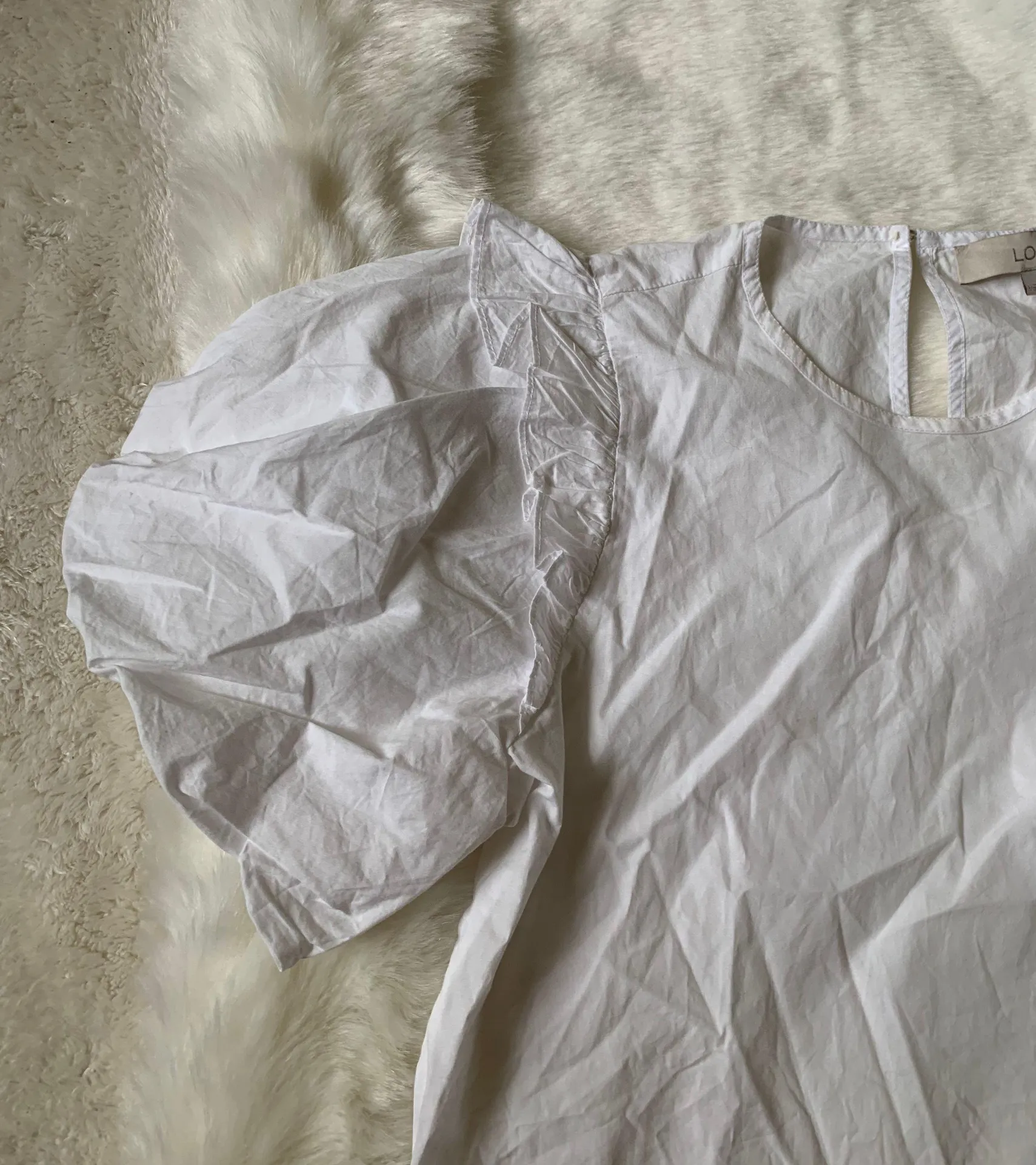 Drama Queen White Puff Sleeve Blouse - Image 6