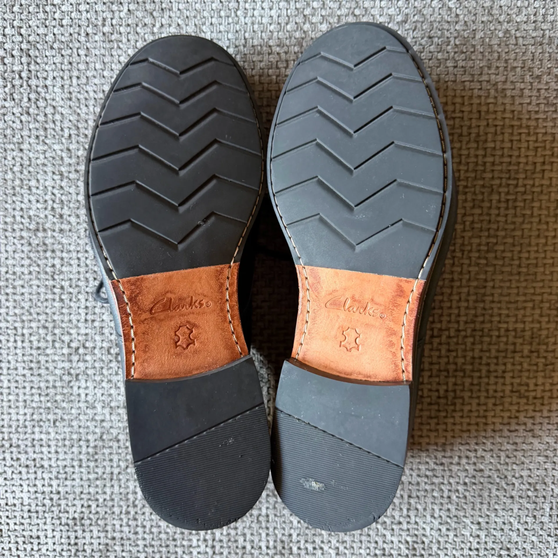 Clarks Black Leather Oxford Shoes Womens 6.5 Lace Up Low Heel Witchy OfficeGoth - Image 6