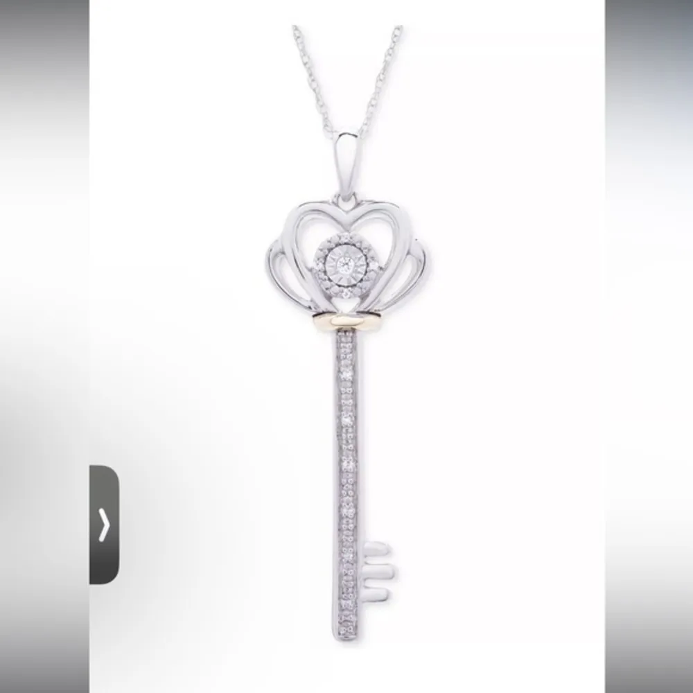 R H Macy 925 sterling 10k gold, diamond heart key pendant & diamond earrings set - Image 49