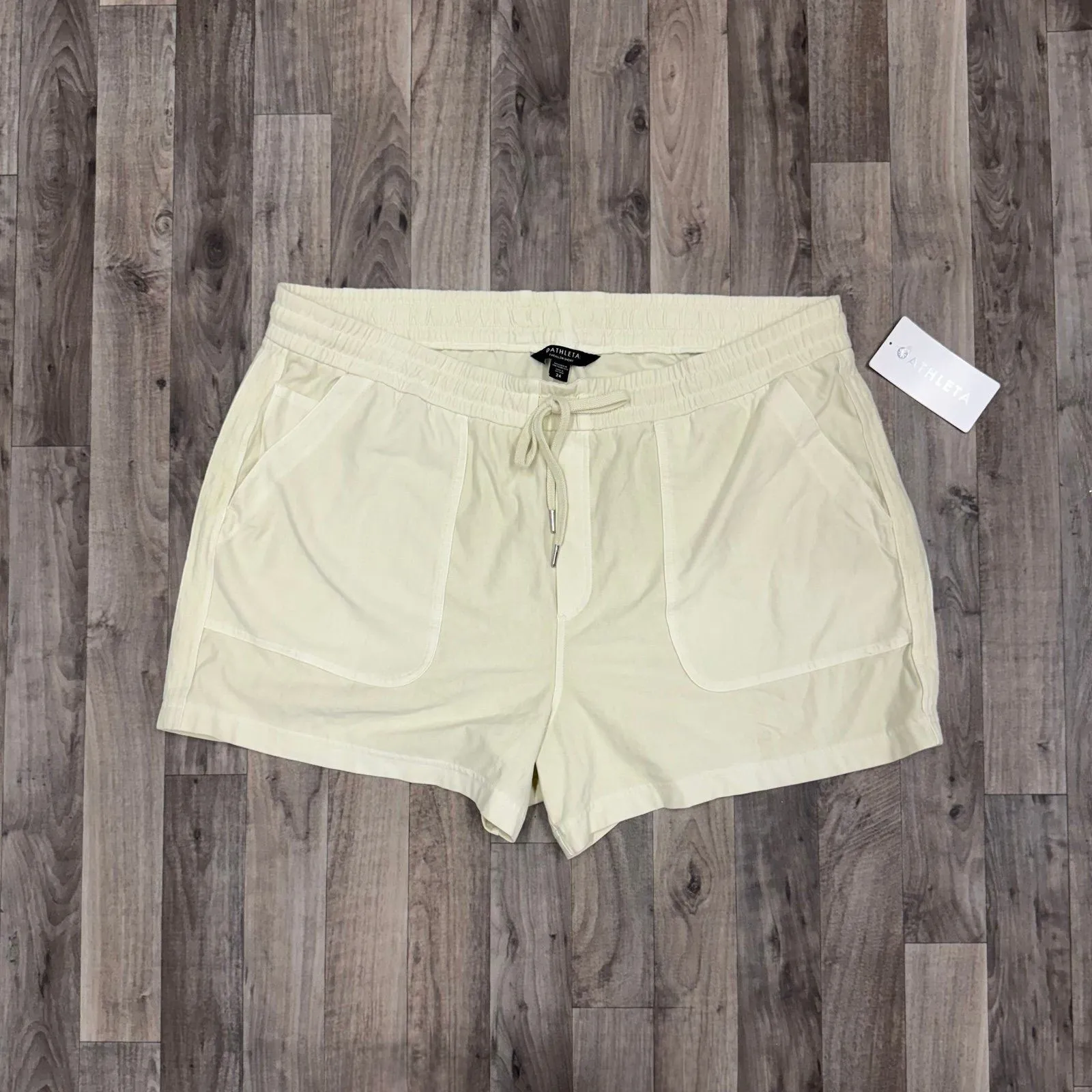 Athleta light butter yellow Farallon shorts - Image 3