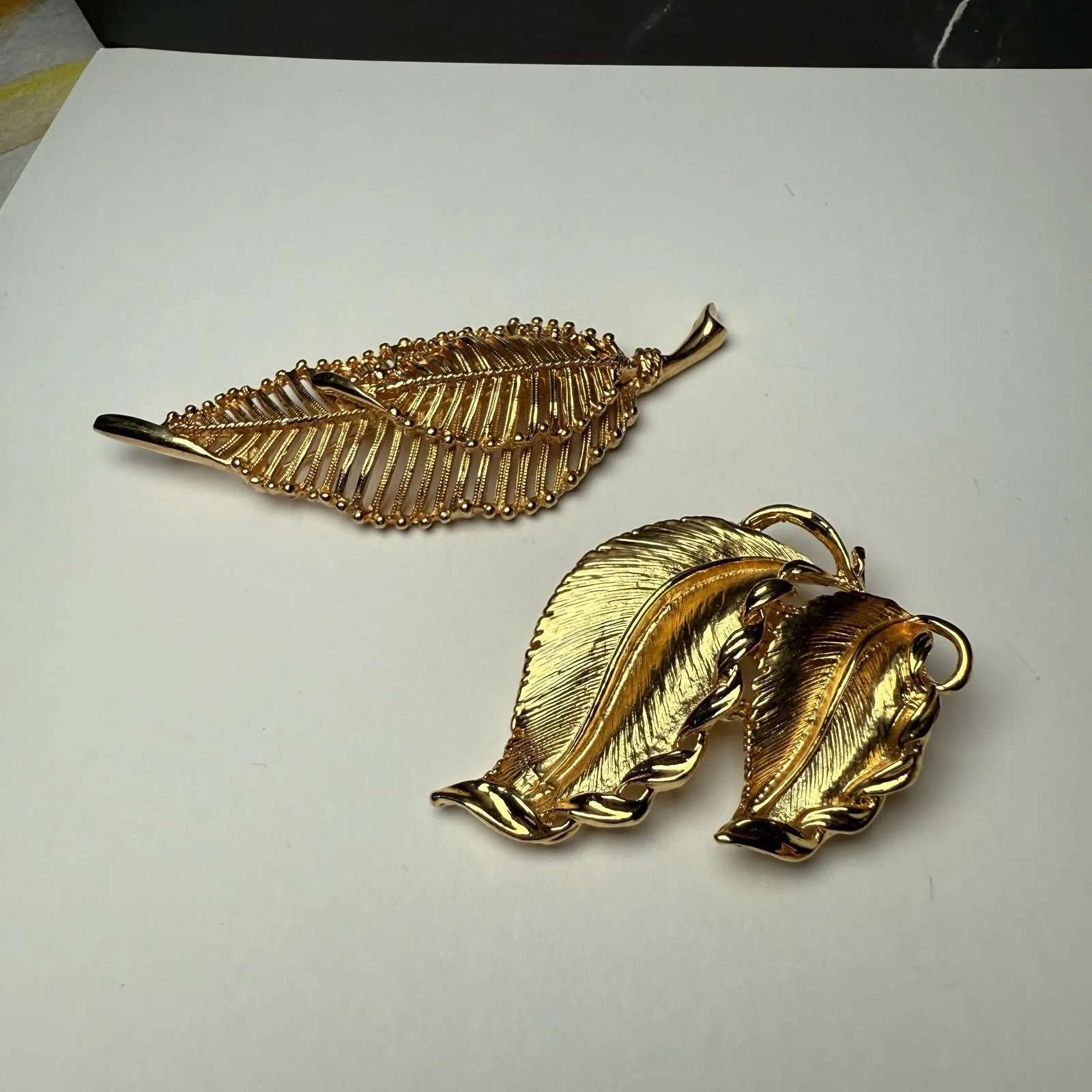 Autumn Leaf Brooch Pins Lot Of 2 Gold Tone Fall Leaves - Image 11