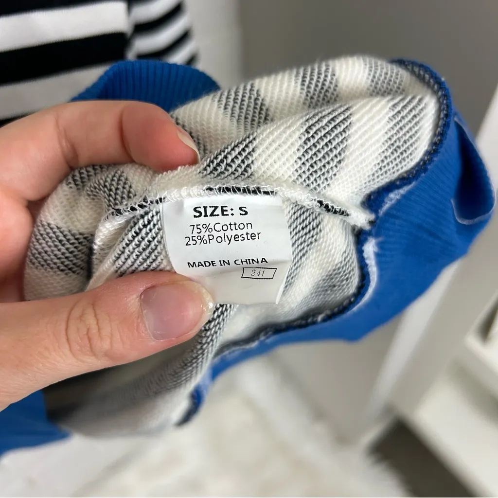 Amazon Striped Casual Sweatshirt Size S - Image 8