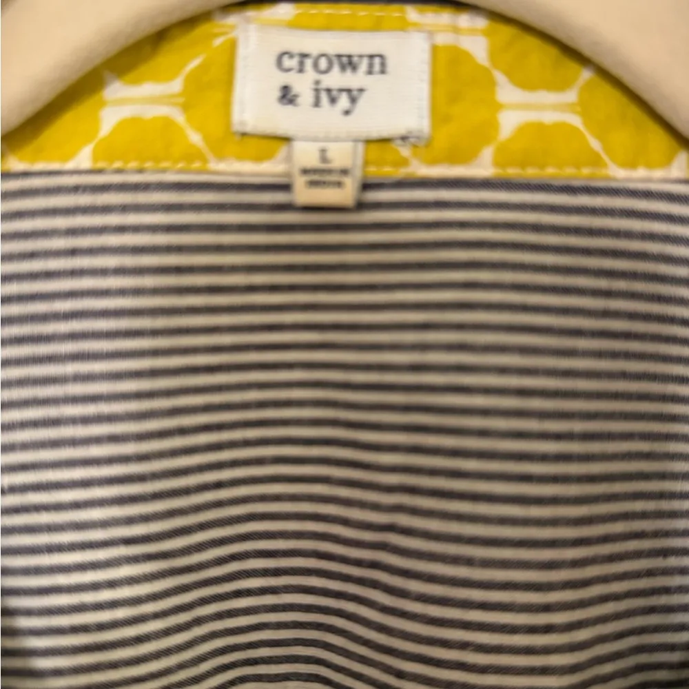 Crown & Ivy Black and White Casual Button Down Shirt - Image 3