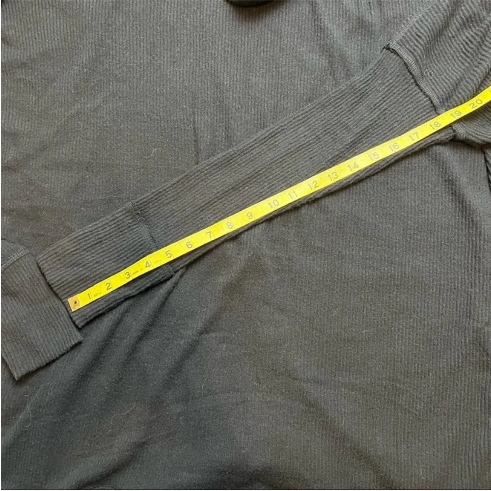 We The Free Black Beach Split Back Ribbed Cowl Neck Top. Size Medium. - Image 13