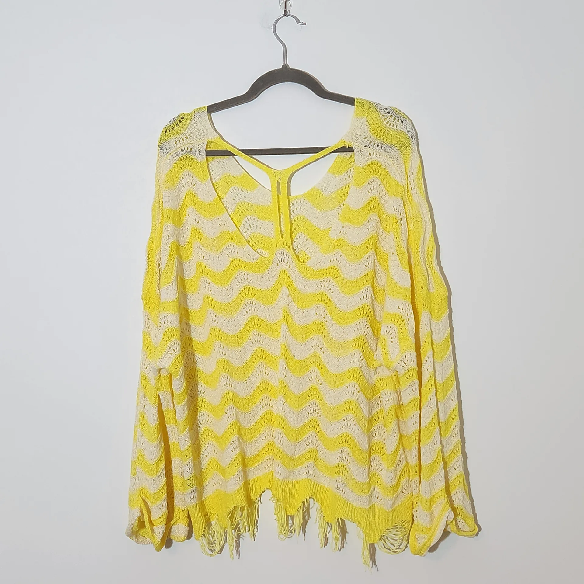 POL Yellow and White Oversized Sweater Size Large Yellow Distressed Sweater - Image 4