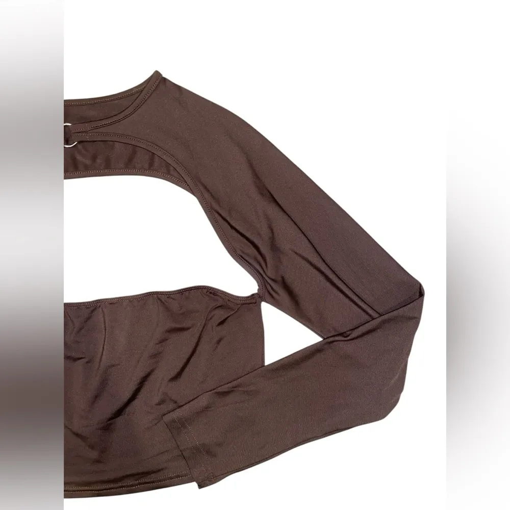 brown cropped long sleeve going out top with cut out Size M - Image 3
