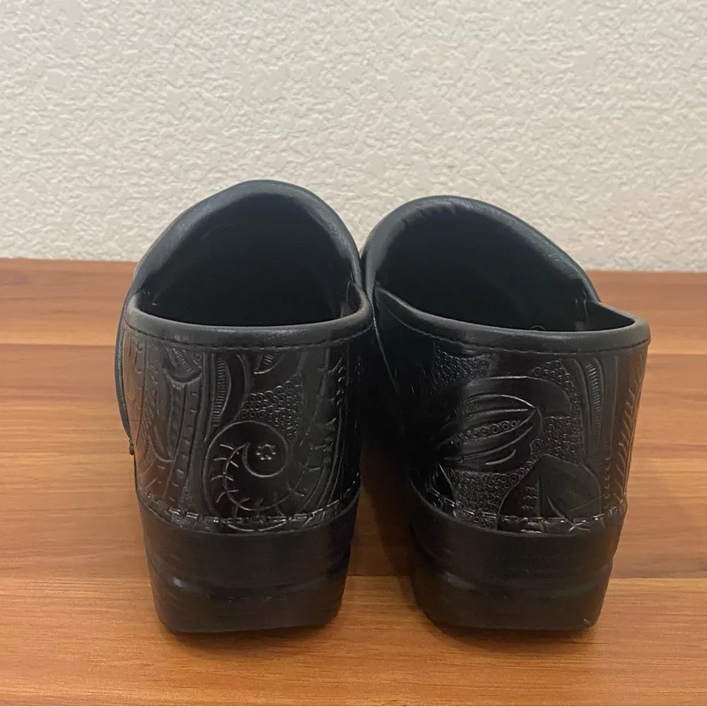 906020202 Professional Clog Black Tooled Leather Clogs Size 39 8.5-9US - Image 5