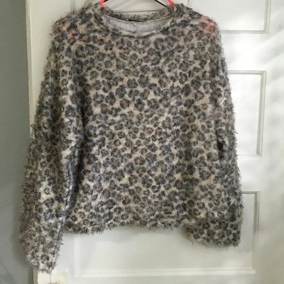 ☀️Zara animal print sweater - Image 1