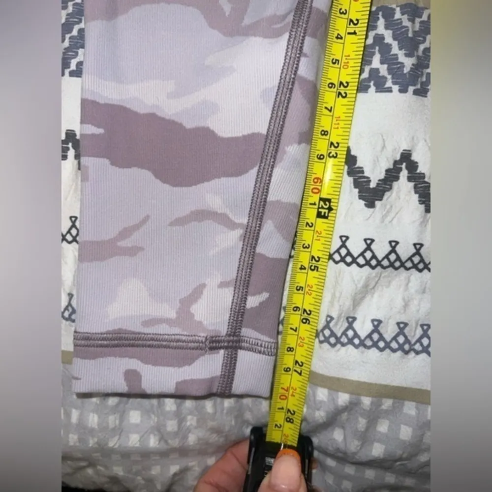 Lululemon‎ Wunder Under HR Tight 28" Incognito Camo Jacquard Violet Verbena 4 - Image 2