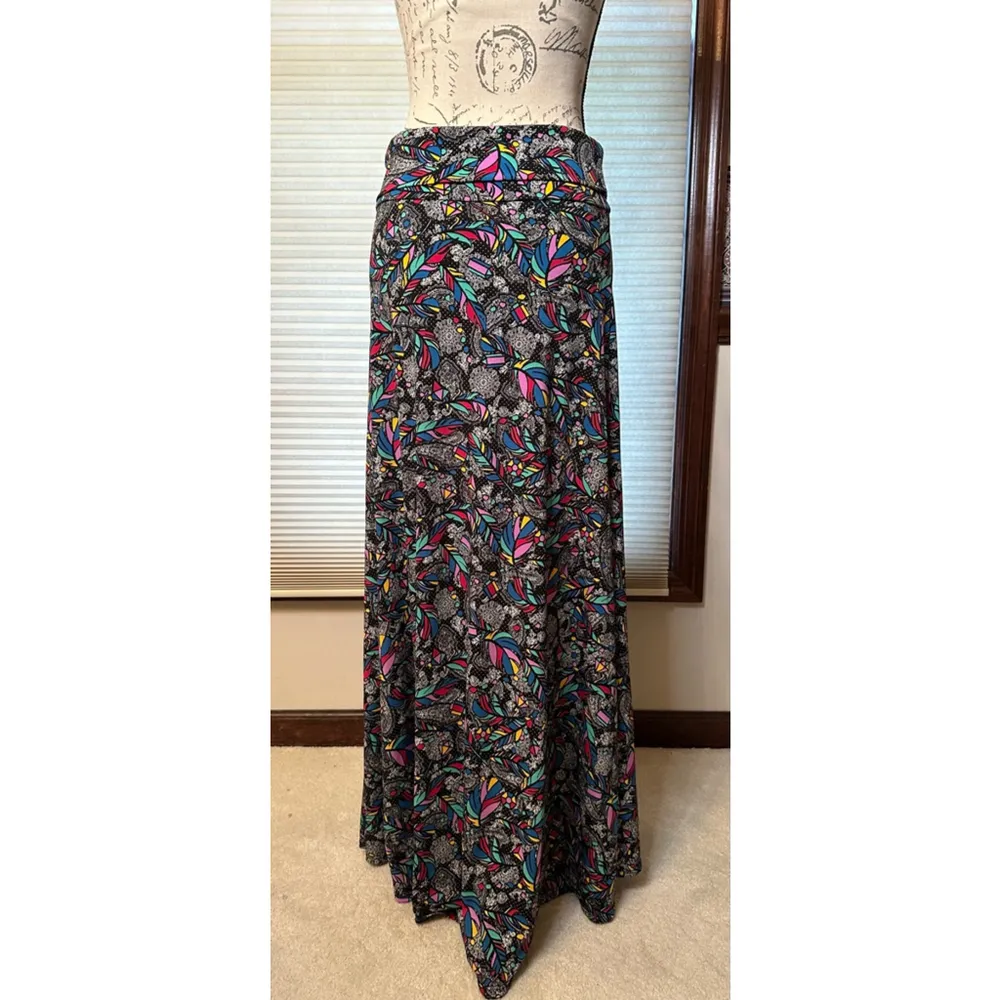 LuLaRoe  Small Feather Pattern Maxi Skirt - Image 8