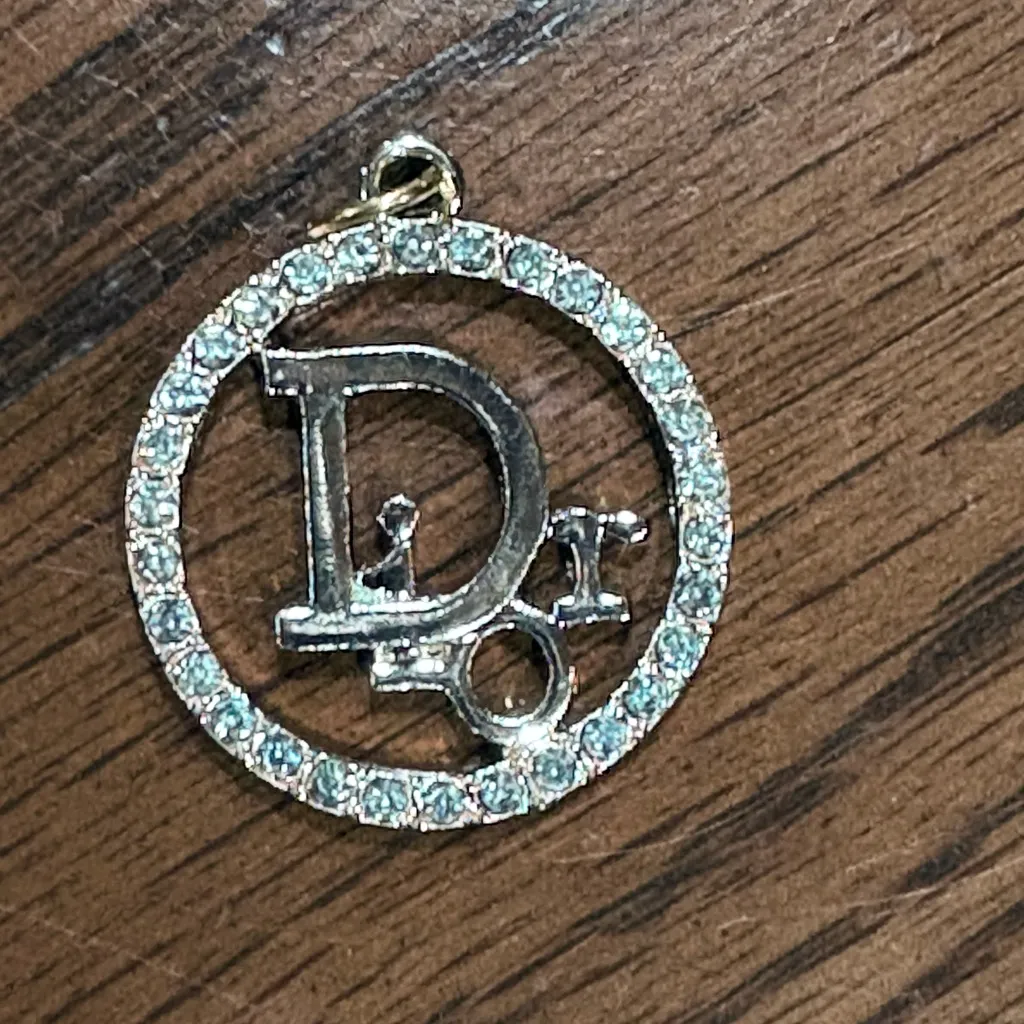 Gold and Silver Crystal Circle Pendant. Stunning!!! - Image 3