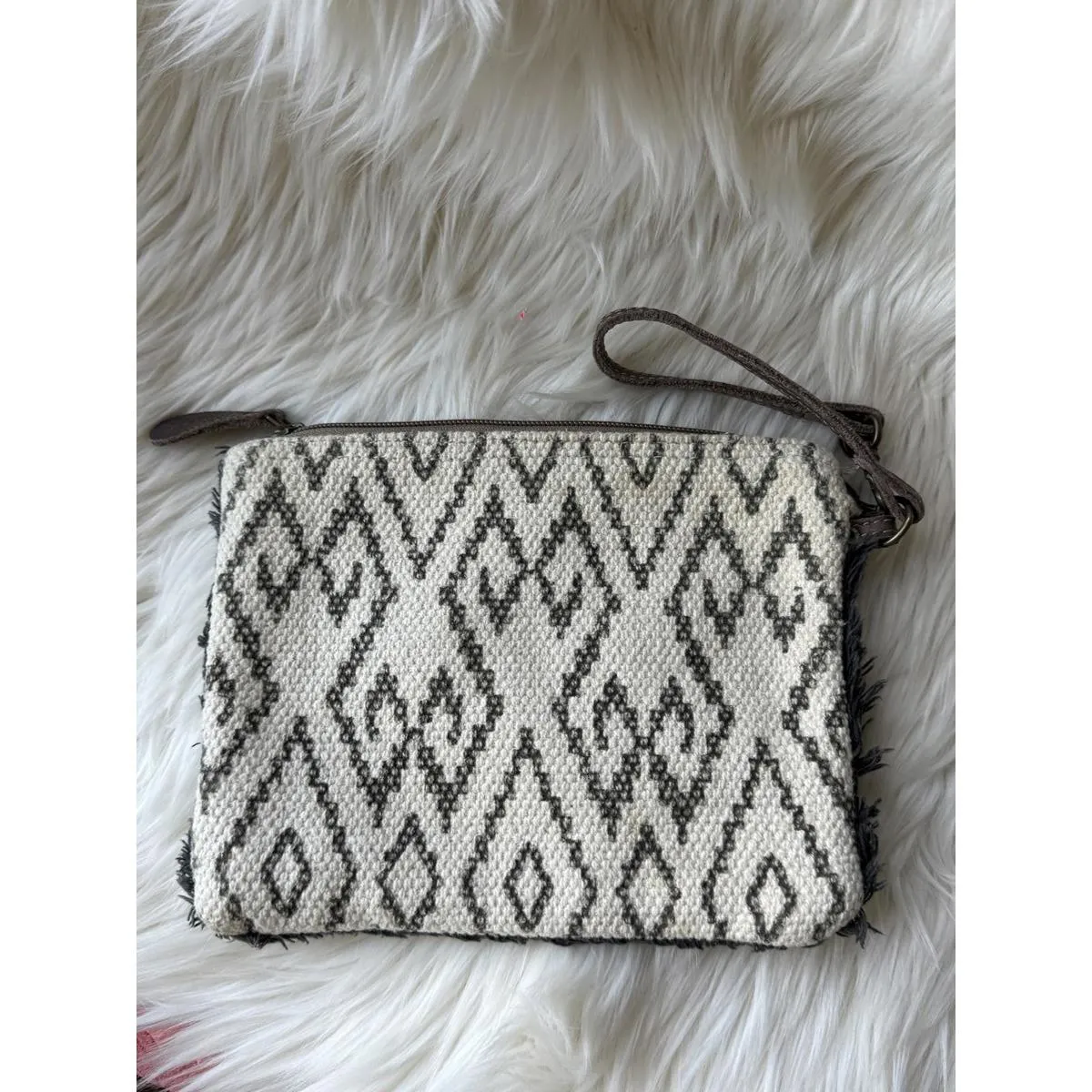 Maya Bags Textured Clutch with Animal Print Accent Black - Image 4