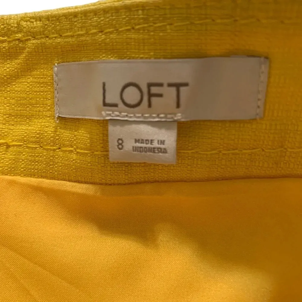 The Loft women's size 8 Yellow A-line skirt with buttons Waist 15", hips 20" - Image 4