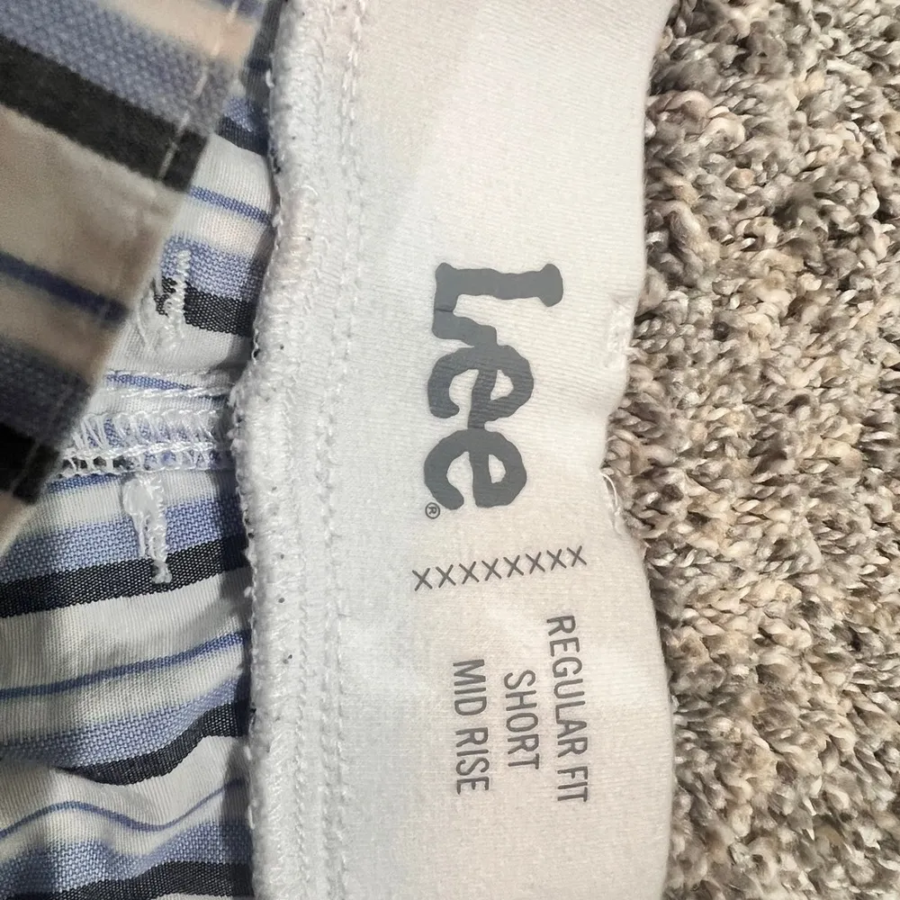 Lee regular fit midsize shorts - Image 2