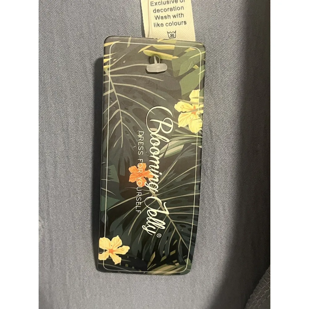 Blooming Jelly Swim Cover Top Womens Medium Light Blue V Neck Peasant Tunic NEW - Image 7