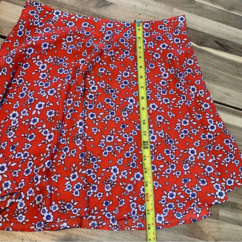 Red Skater Skirt White & Blue Floral L - Image 2