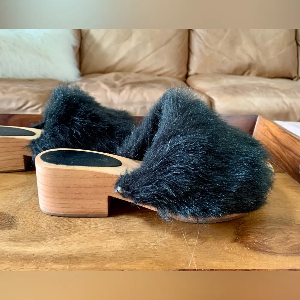 FREE PEOPLE Sonnet Black Faux Fur Clog Shoes - Image 4