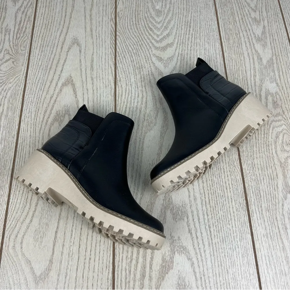 DV Dolce Vita Women's Rielle Chelsea Lug Sole Booties 7M Black Exotic $70 Size 7 - Image 5