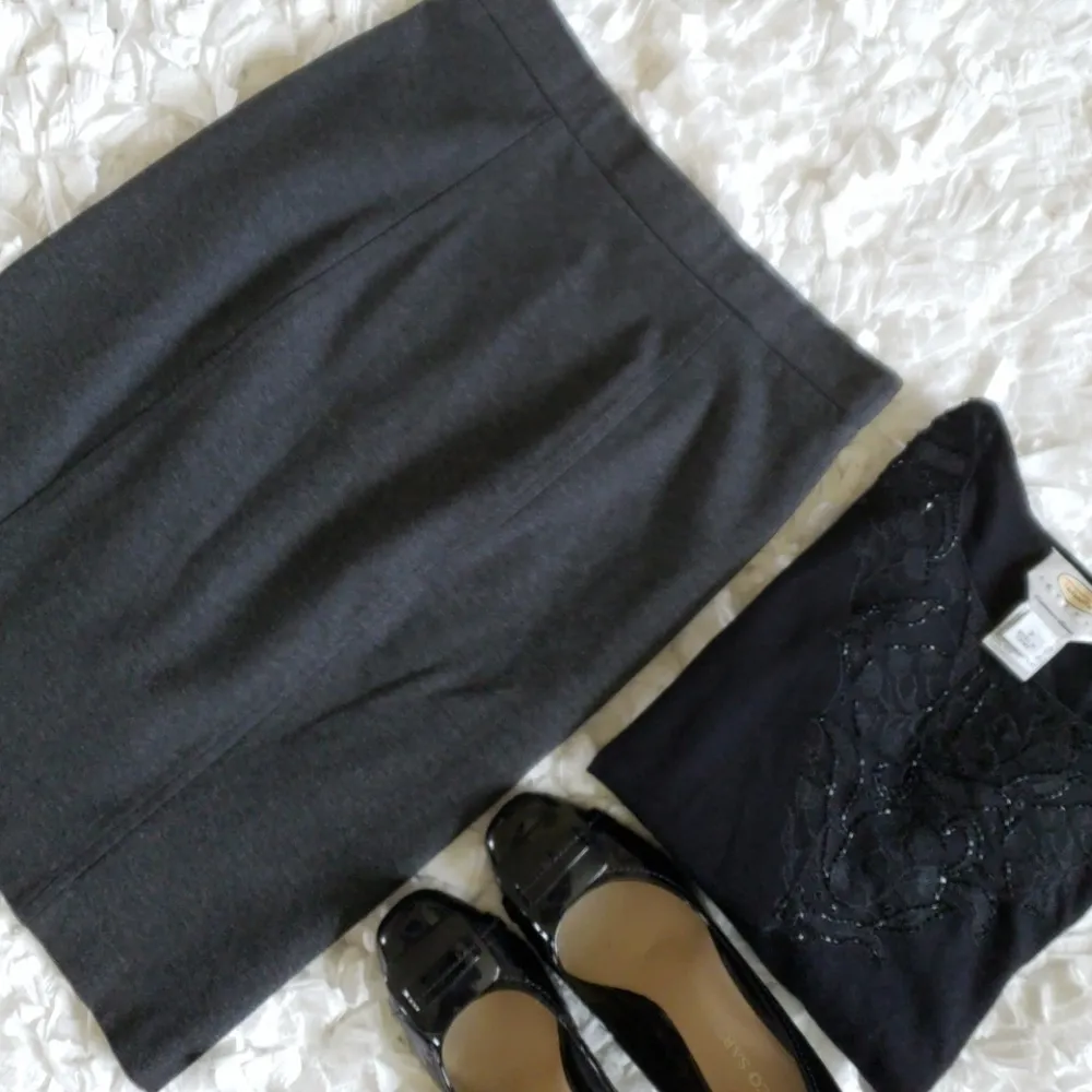 Katherine Barclay pencil skirt size xs - Image 2