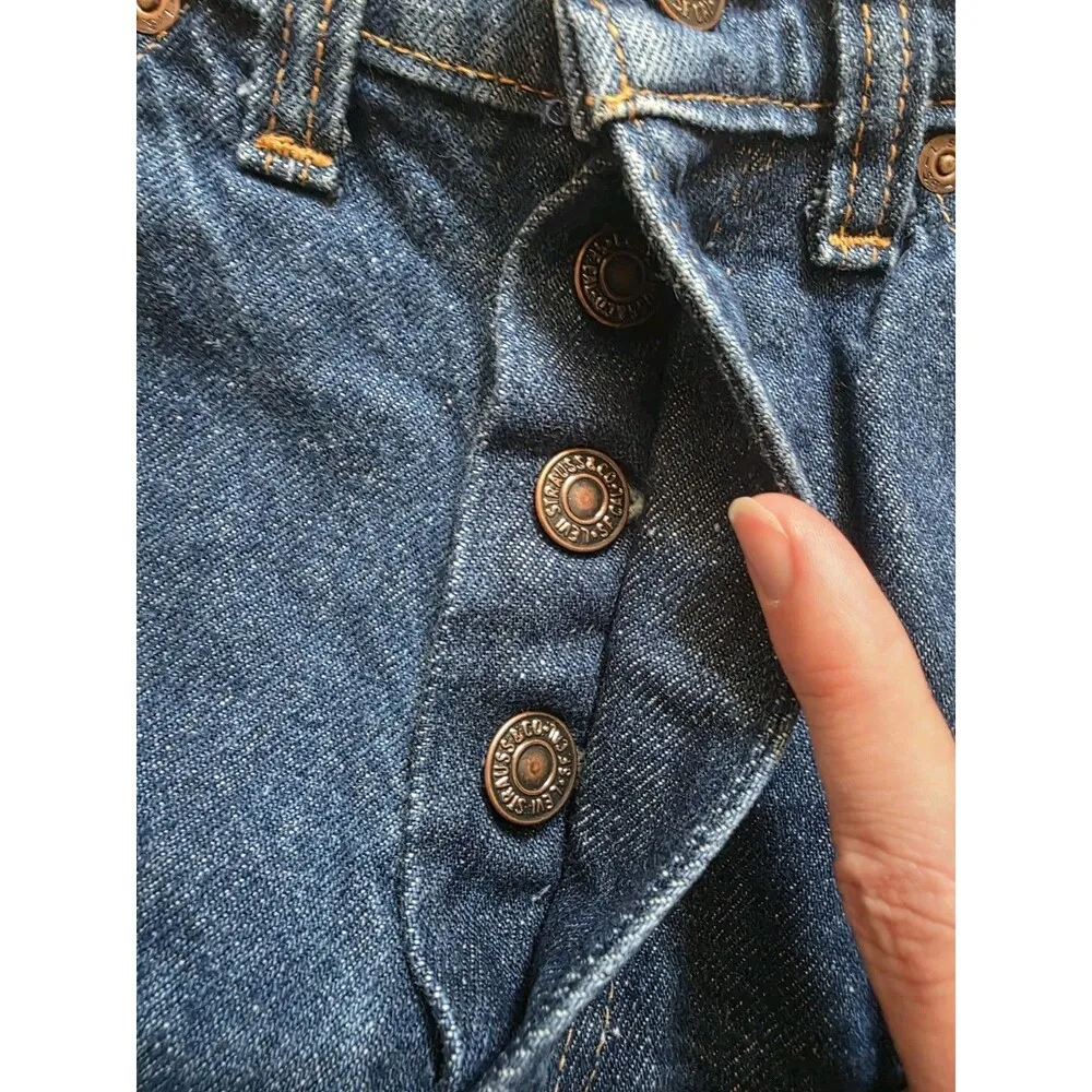 Vintage 1970s(?) Levi's Shorts Orange Tab Denim Women Size 22" Waist Little e - Image 5