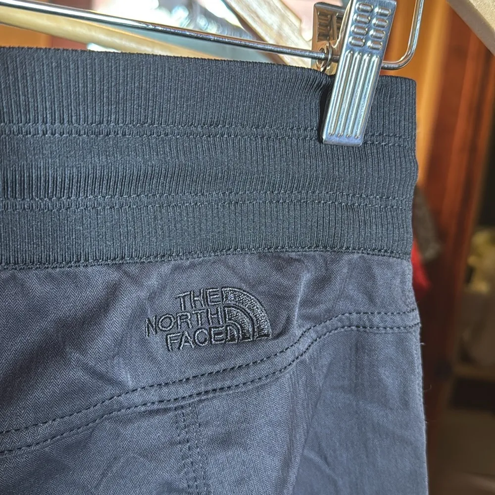 The North Face Aphrodite Motion Capri Pants Women's Black Size Small - Image 7