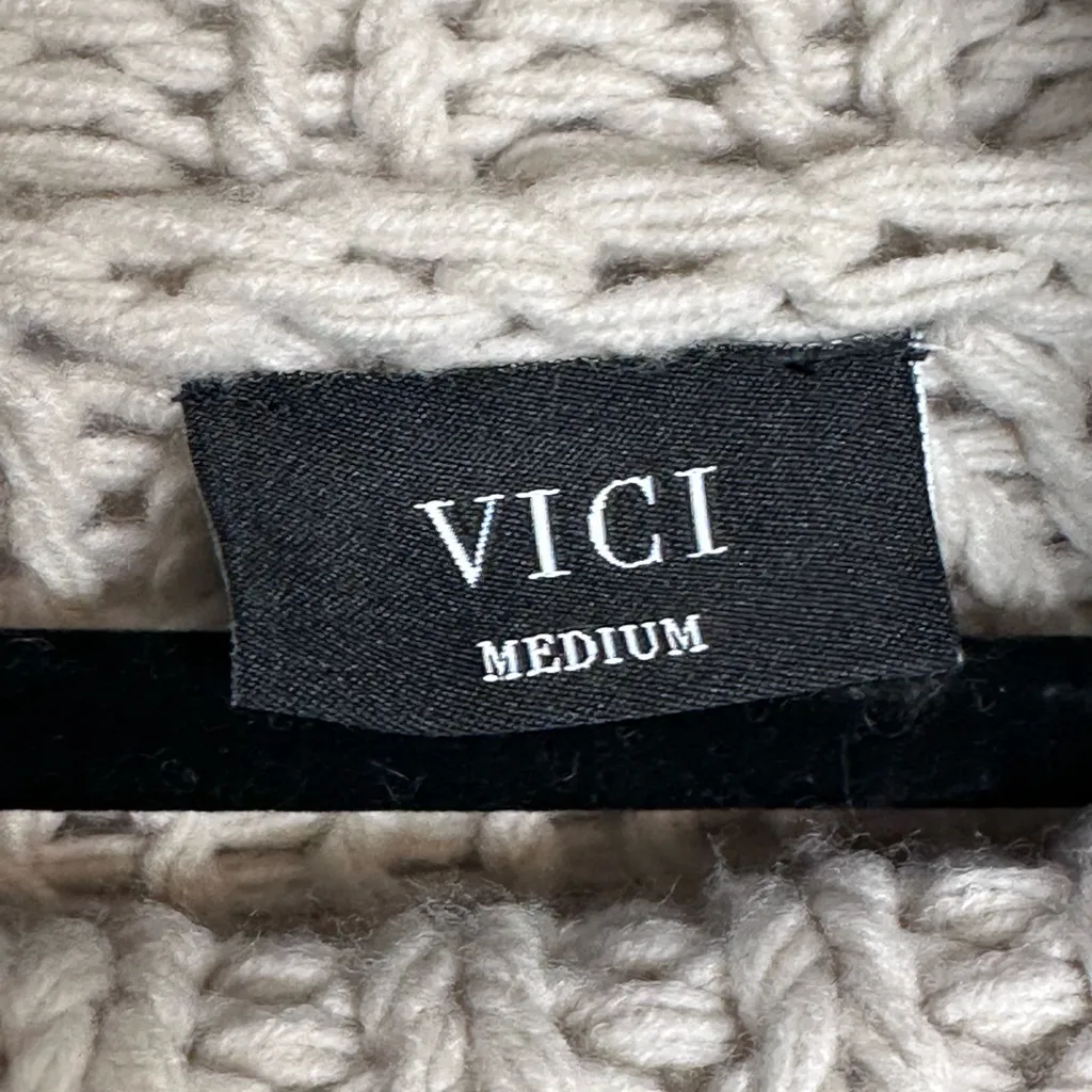 Vici Light Gray Cable Chunky Knit Turtleneck Sweater Size M Preppy Classic Comfy - Image 4