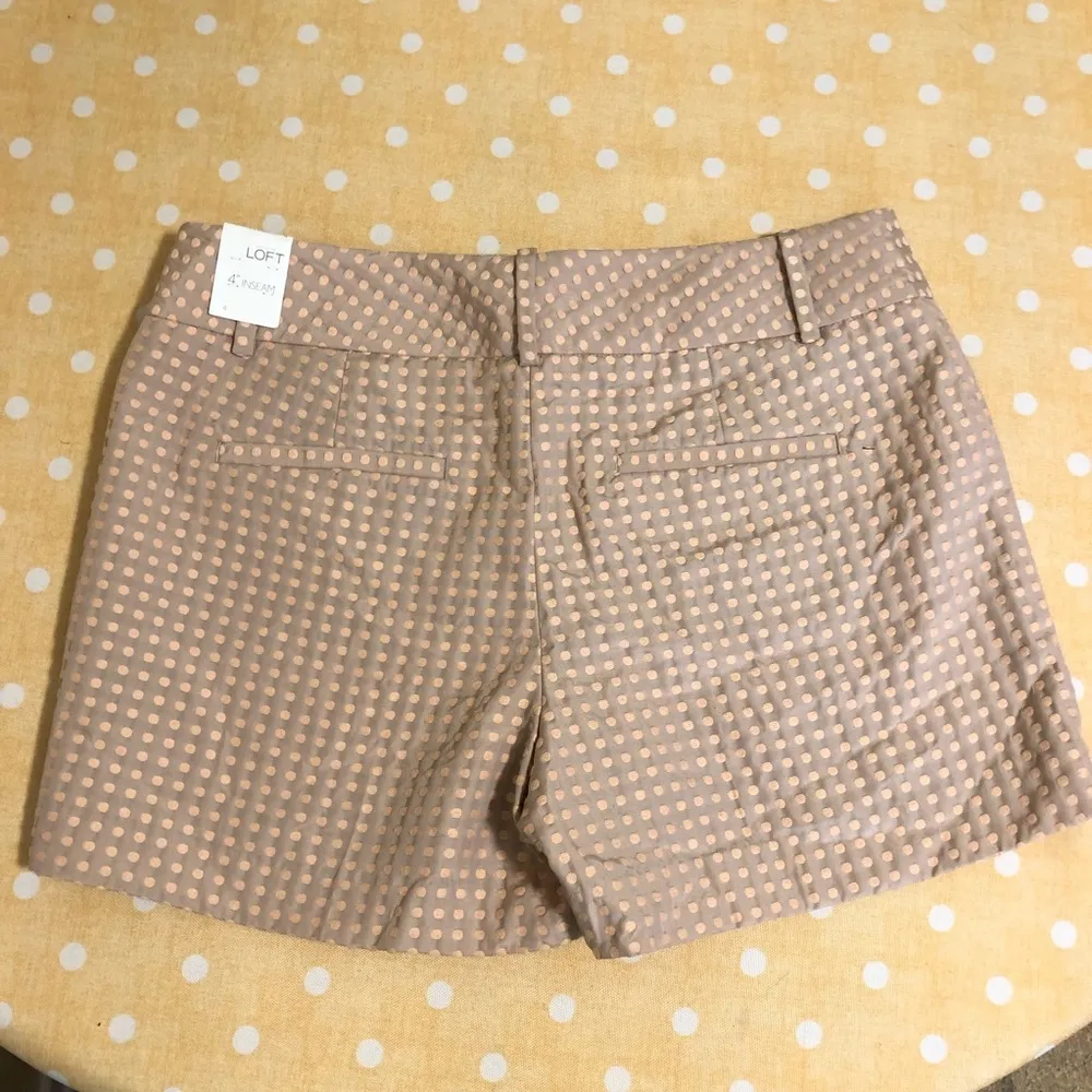 50% OFF LOFT textured 4” Dress Shorts 4 - Image 3