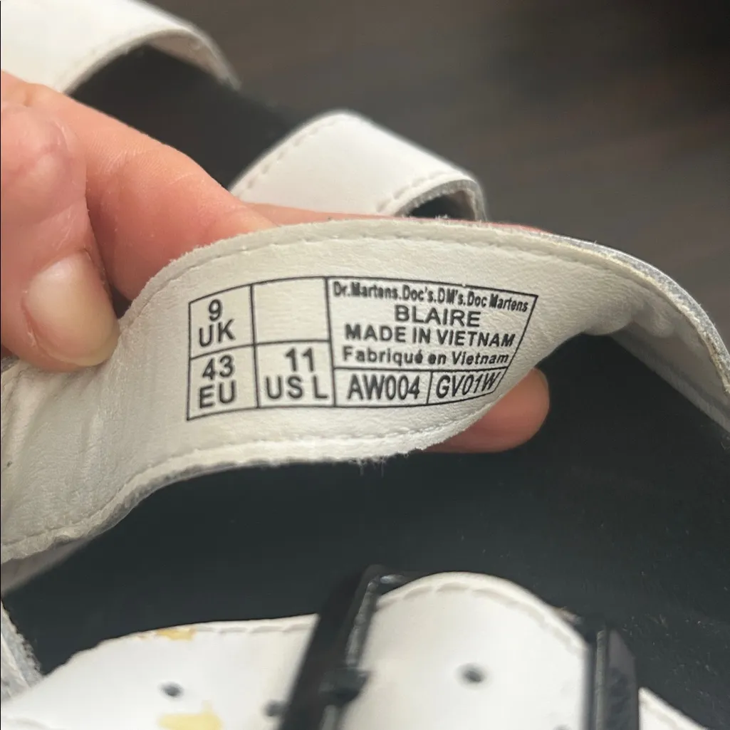 WOMEN'S DR. MARTENS BLAIRE PLATFORM SANDALS SIZE 11 US/L - Image 9