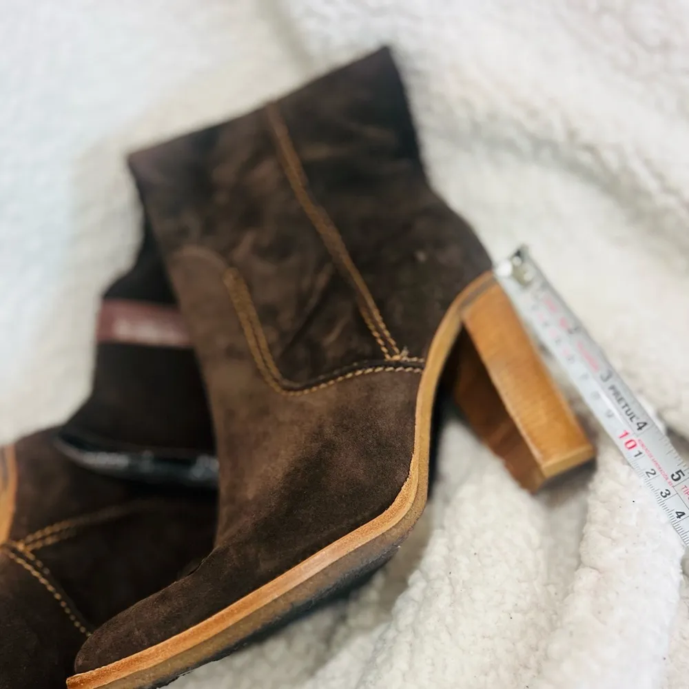 Vintage Brown leather upper boots size 9.5 to 10 fits very good condition - Image 12