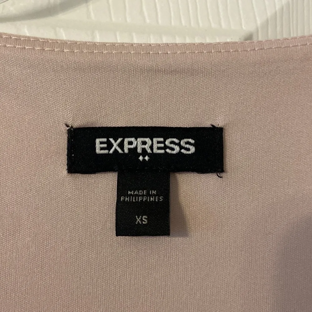 EXPRESS light pink  Tan Sleeveless Sheath Dress V-neck Cocktail size XS excellen - Image 3