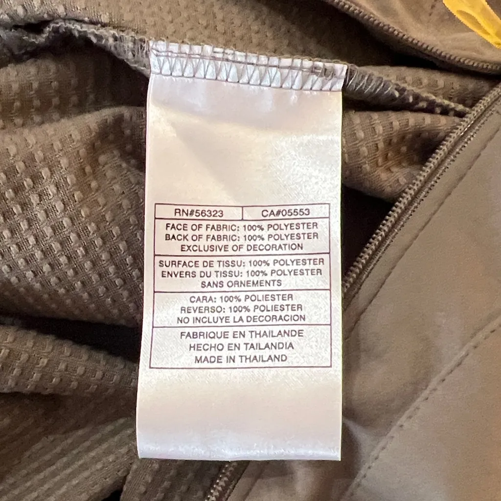 Nike Golf Women's Performance Storm Jacket in Brown/Taupe - Image 9