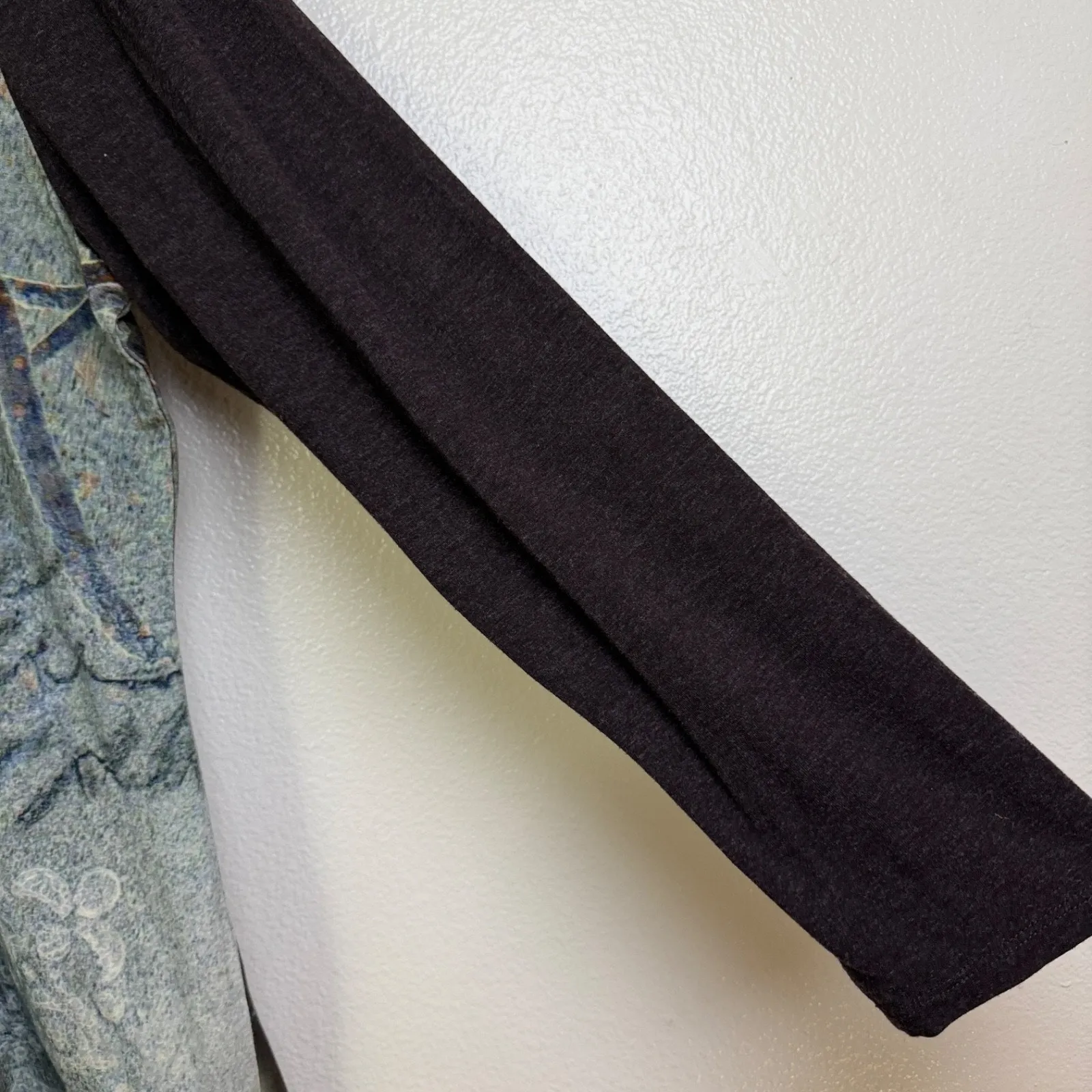 Simply Art by Dolcezza Top Womens XL Abstract Long Sleeve Shirt Lace Up Artsy Gray - Image 6