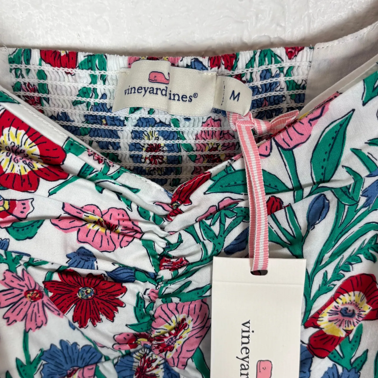 Vineyard Vines Multi Floral Puff Sleeve Top NWT Size Medium - Image 3