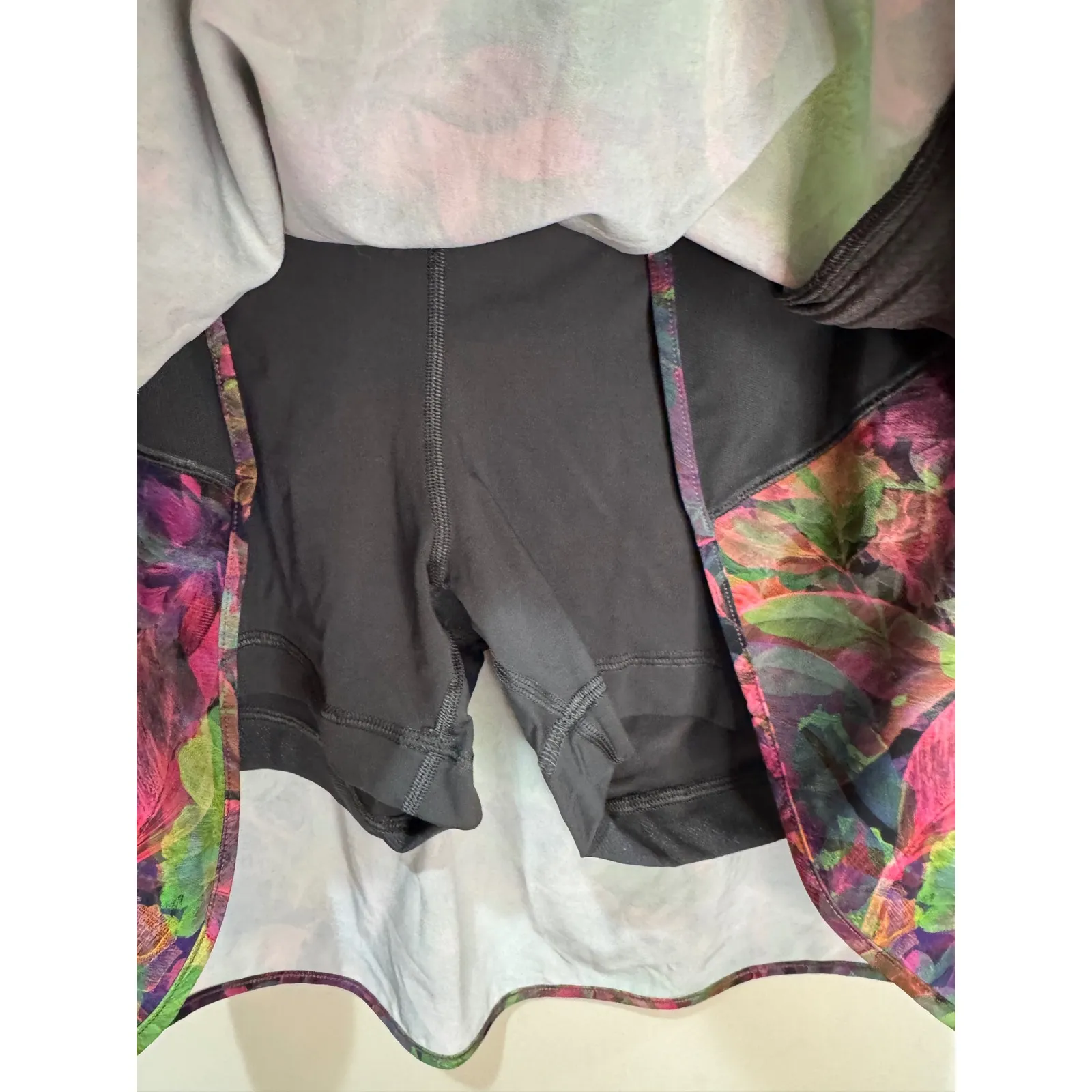 Lululemon Hotty Hot High-Rise Skirt Vivid Floral Tone Multi Sz‎ 8 - Image 6