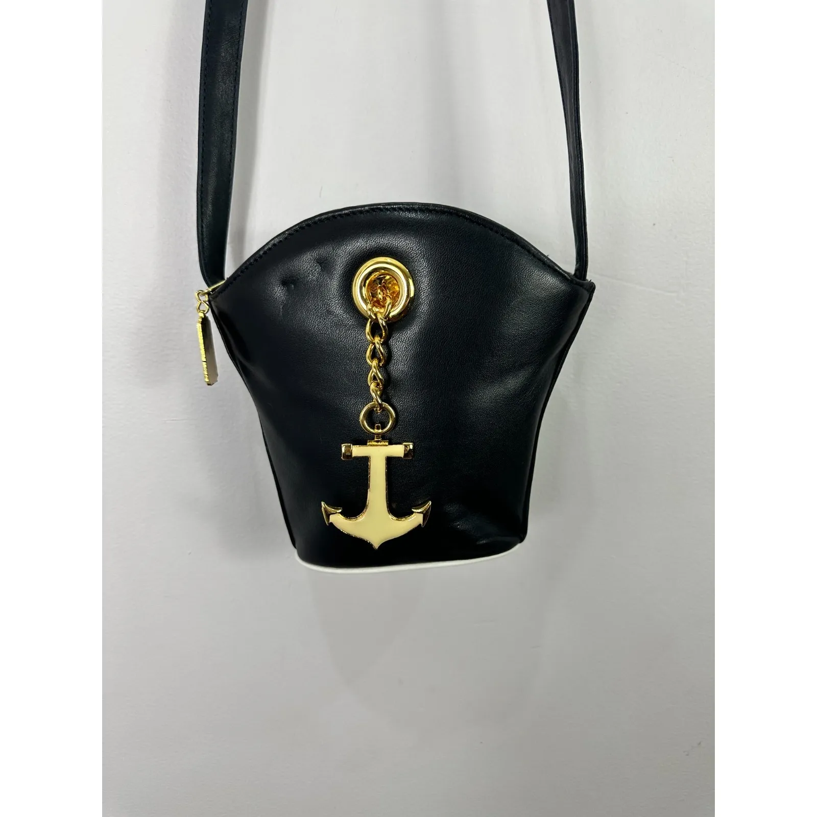 Vintage Harrods Black Anchor Chain Crossbody Bag Nautical Gold Charm 80s 90s - Image 2
