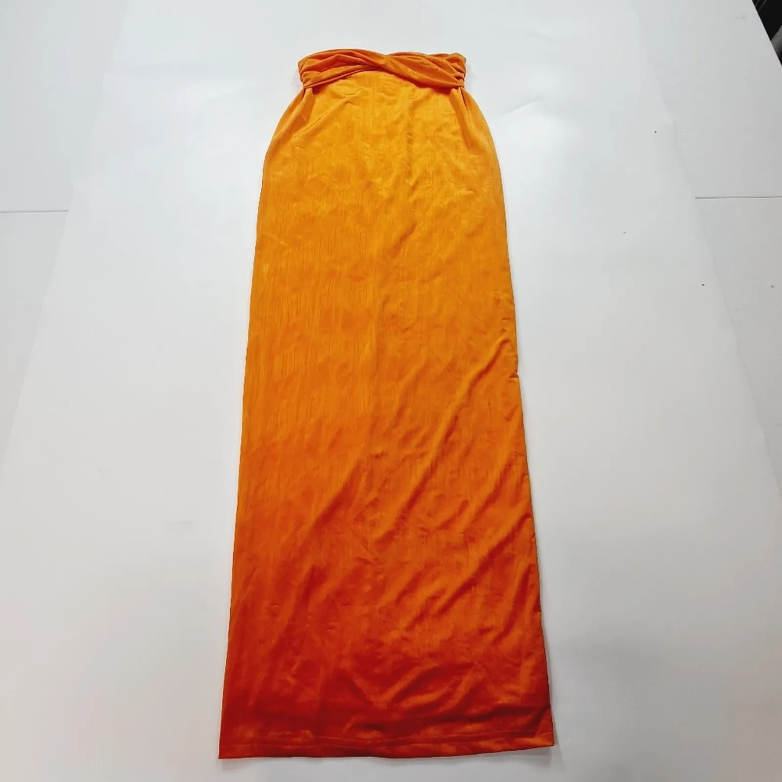 Superdown Joana Maxi Skirt Set in Tangerine XXS - Image 3