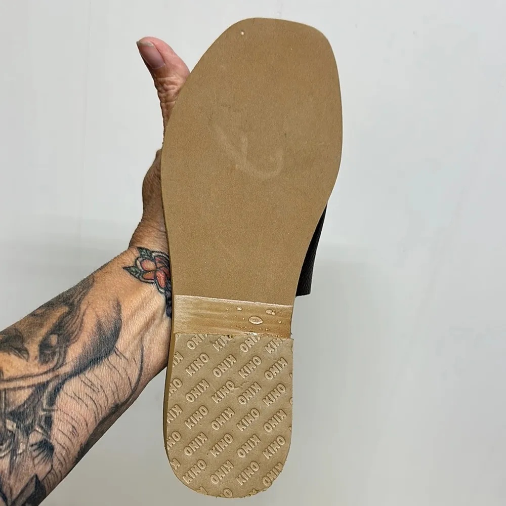 Kino Brown Sandals with Lace Detailing and Flat Sole Made in USA Size 7 - Image 4