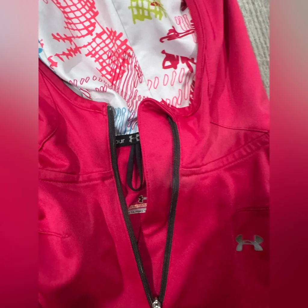Under Armour  Fuchsia Hooded Pullover with Patterned Lining - Image 9