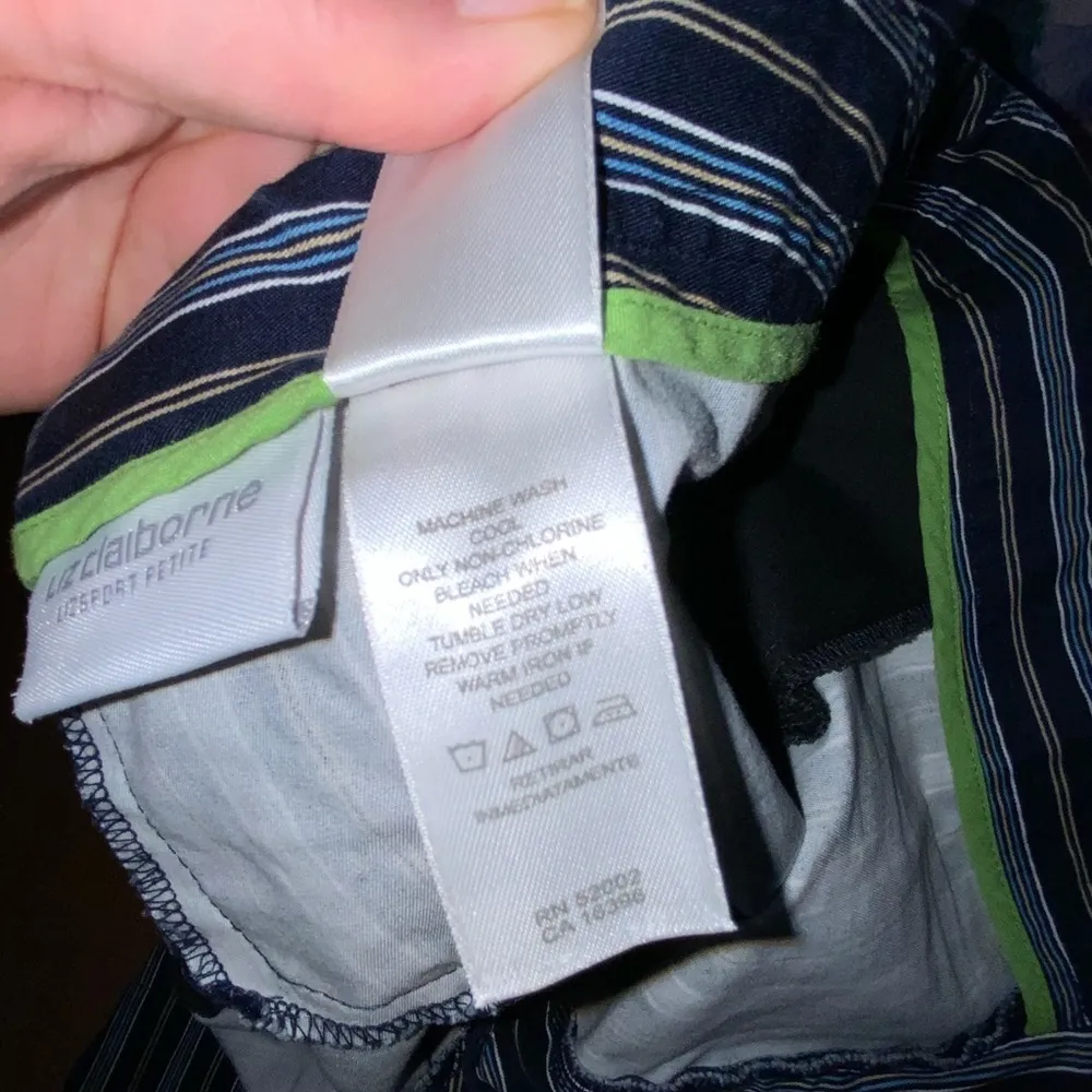 Liz Claiborne Navy Blue Pinstripes High Rise Lace Up Pockets Shorts 12P - Image 9