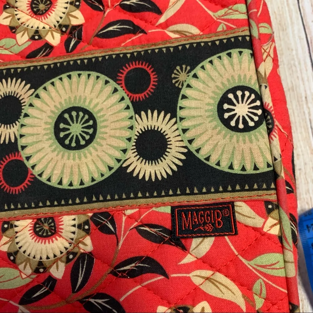 Maggie B Red Patterned Quilted Purse - Image 9