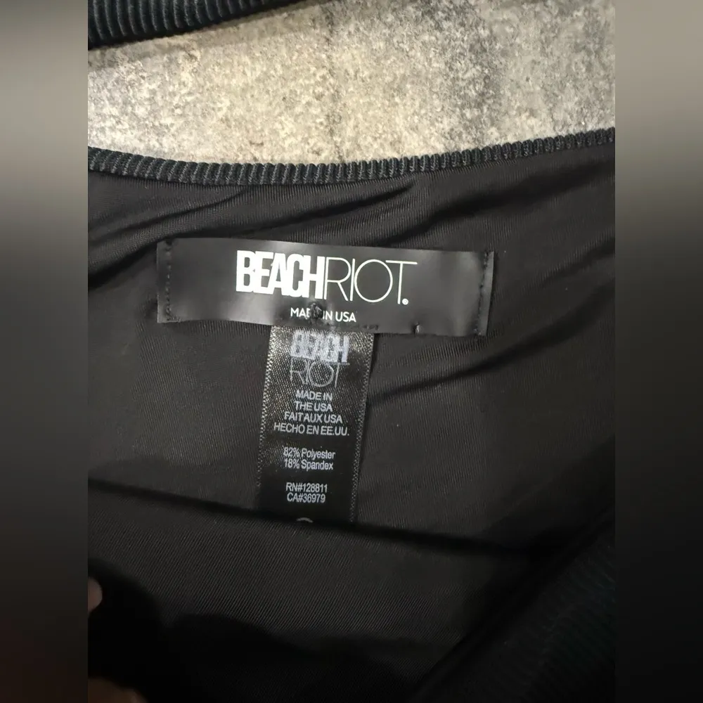 New! Beach Riot Celine Ribbed Cut Out One Shoulder Swimsuit Black Sz Medium $148 - Image 13