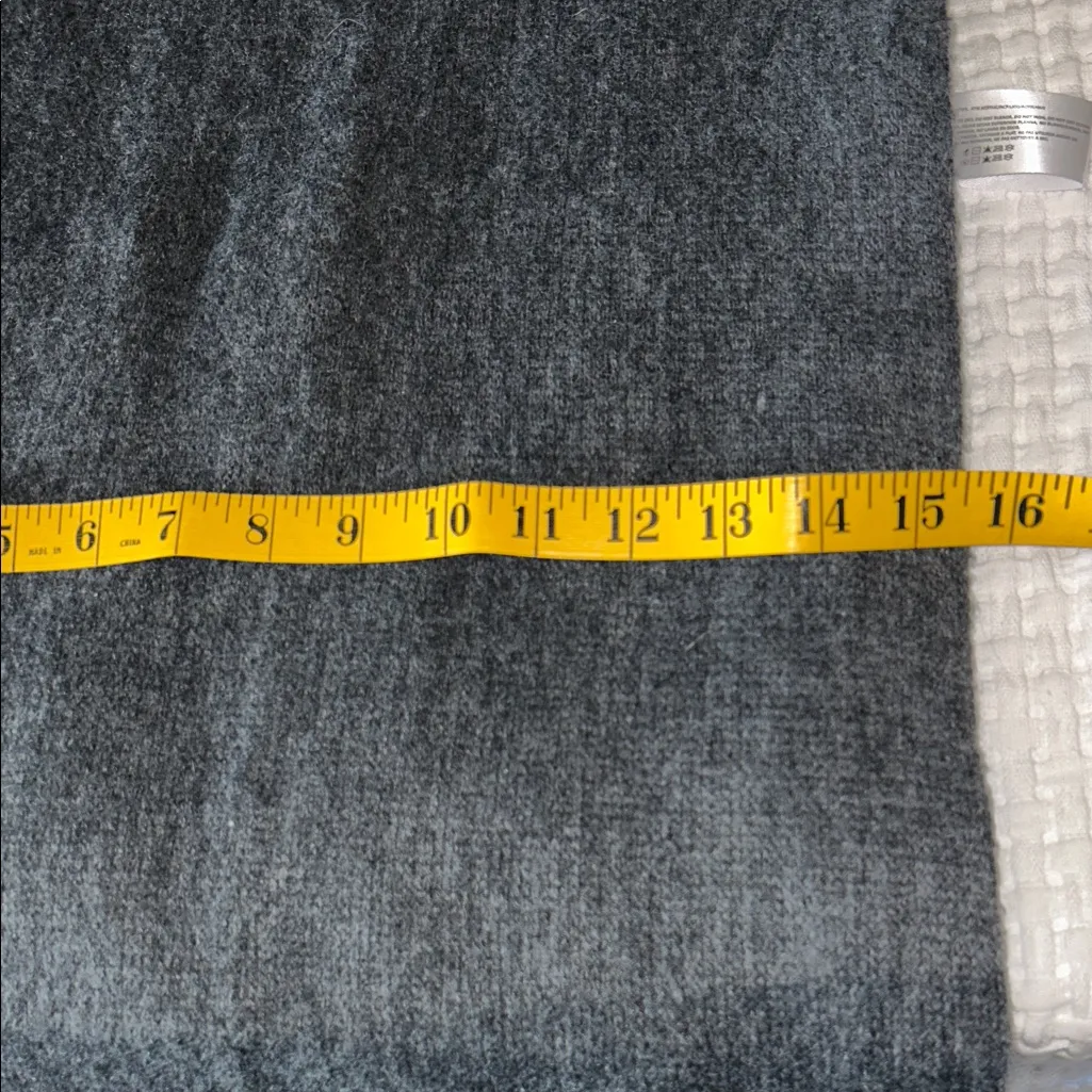 Lucky Brand Gray Fringe Scarf - Image 5