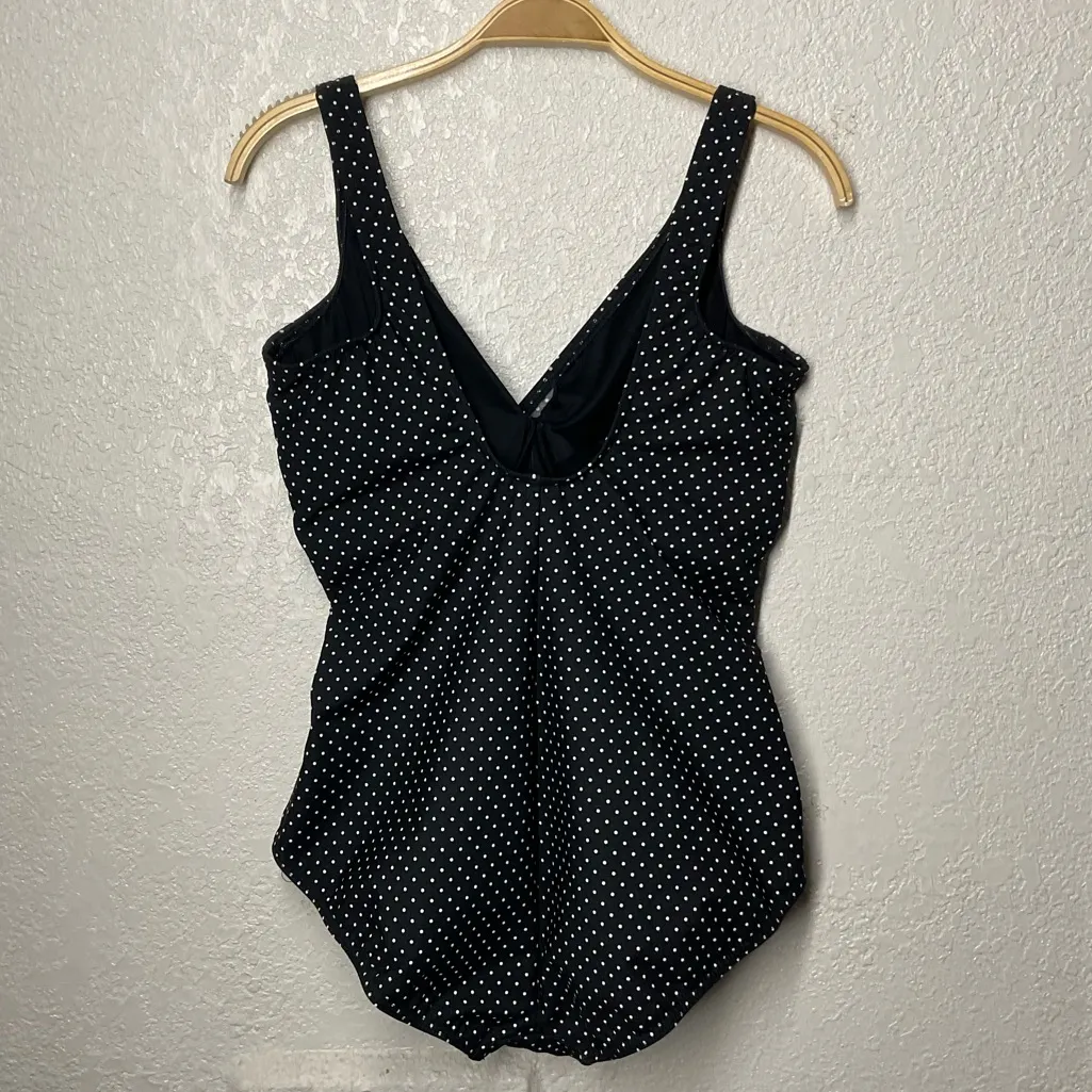 Miraclesuit Women's Swimwear Pin 
Point Oceanus Tummy Control V neckline 12DD - Image 5