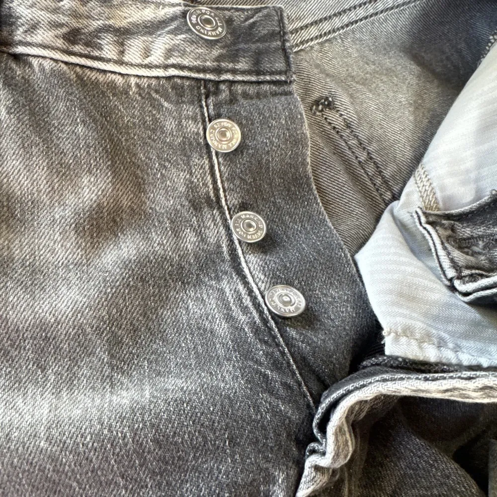 7 For All Mankind Easy James Fern Grey Denim Cut Off Jean Shorts Size 26 NWT - Image 5