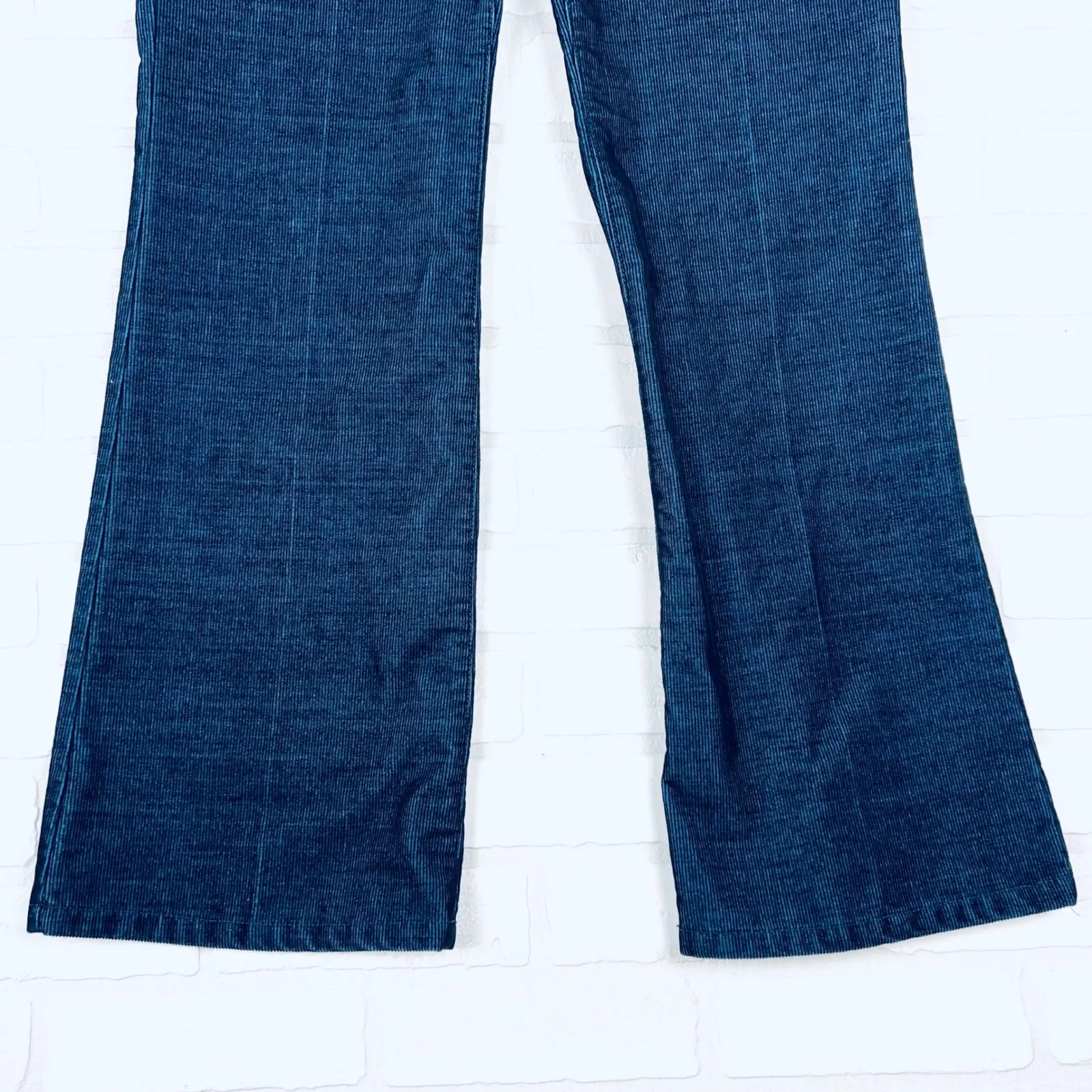 Tommy Hilfiger Jeans Womens Size 6 Corduroy Flare Leg Dark‎ Wash Pants - Image 2