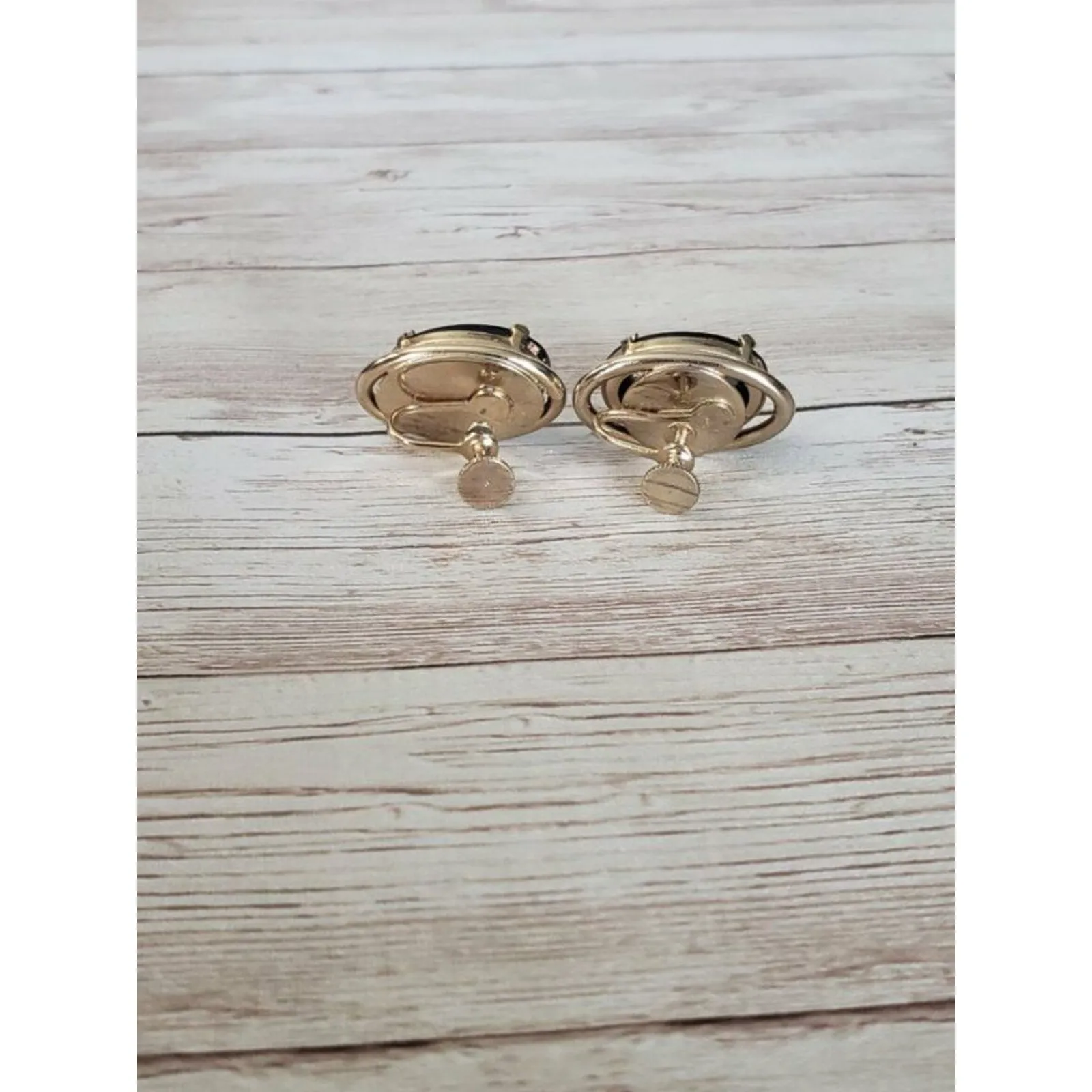 Vintage Screw On Earrings - Image 4