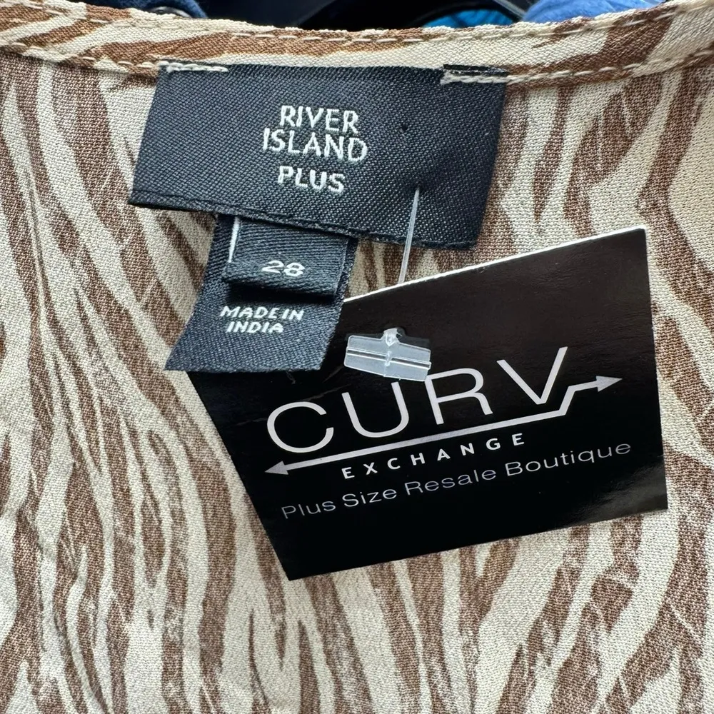 River Island Animal Print Wrap Tea Blouse - Size 24 - Image 4